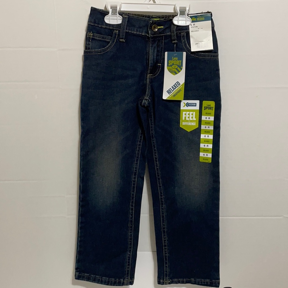 NWT Lee Sport relaxed flex demin size 6 R Bolton